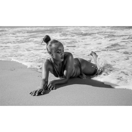 Poster Beach Sea Ocean Black Girls Young Sexy Woman