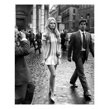 19x24in Poster Brigitte Bardot in Rome April 1969
