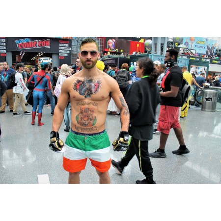 35x24in Poster Conor Mcgregor cosplayer 2018 New York C0mic