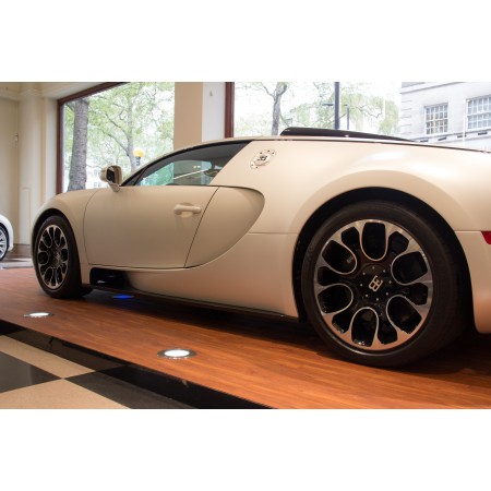 36"x24" Poster Bugatti Veyron L'Or Blanc