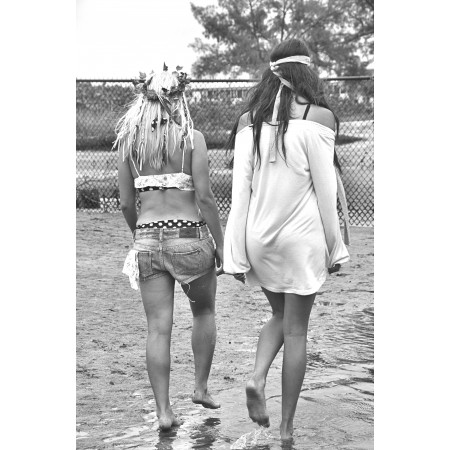 24x36in Poster Walking away Hippie Sexy Vintage Old Woodstock