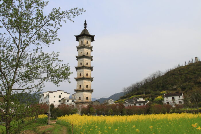 Fengshan Longtian pagoda. feng shan long tian ta