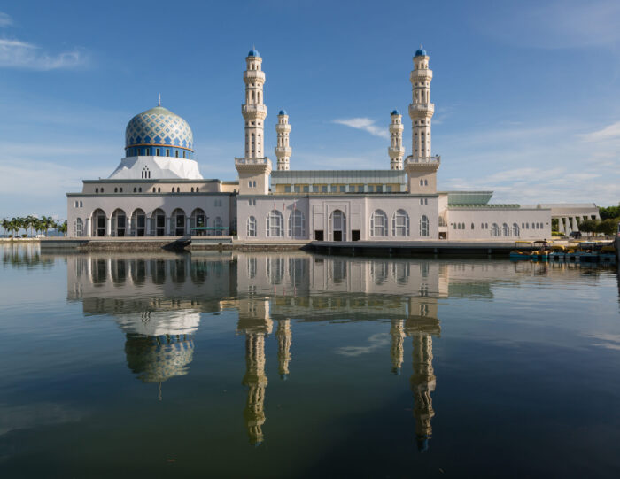 Kota Kinabalu, Sabah: City Mosque in Likas. Malaysia