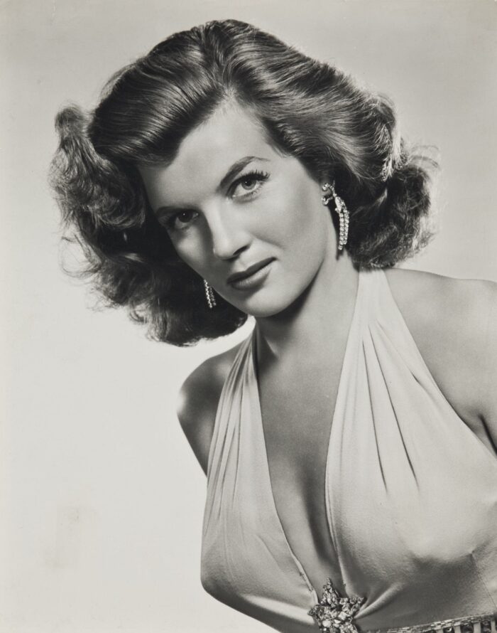 Seductive Sexy French Actress Corinne Calvet