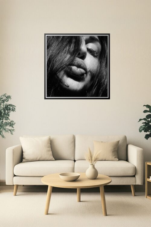 Sultry Whisper – Intimate Close picture