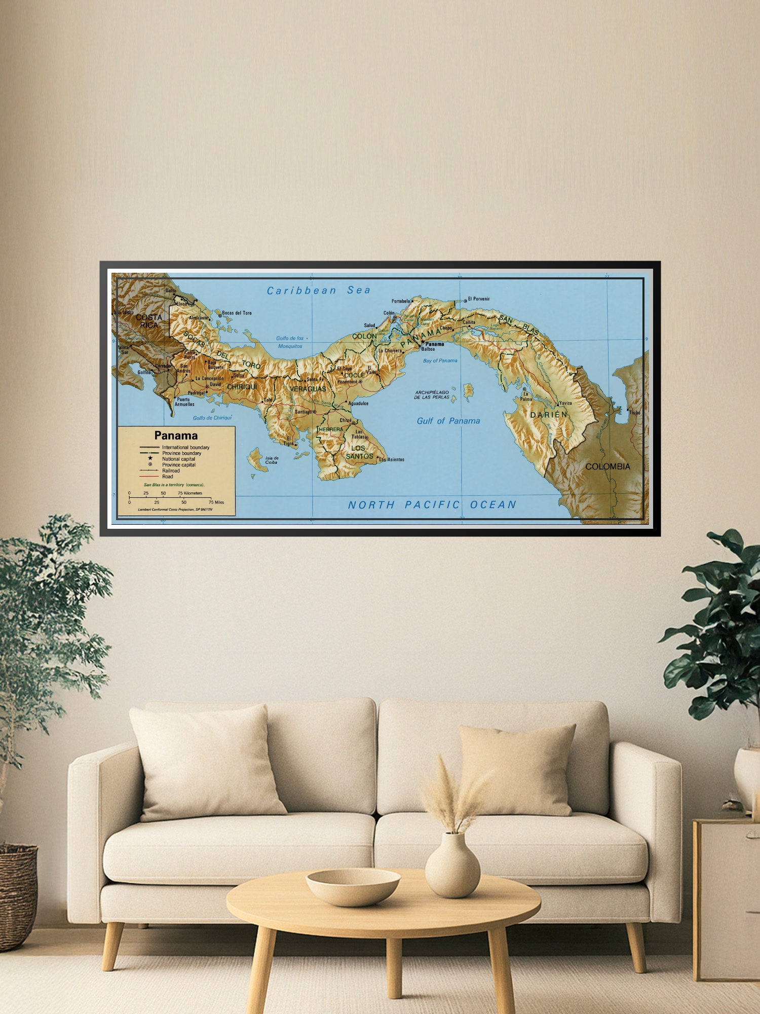 Detailed political map of Panama showing provinces, major cities, Caribbean Sea, and North Pacific Ocean with geographic boundaries and scale.